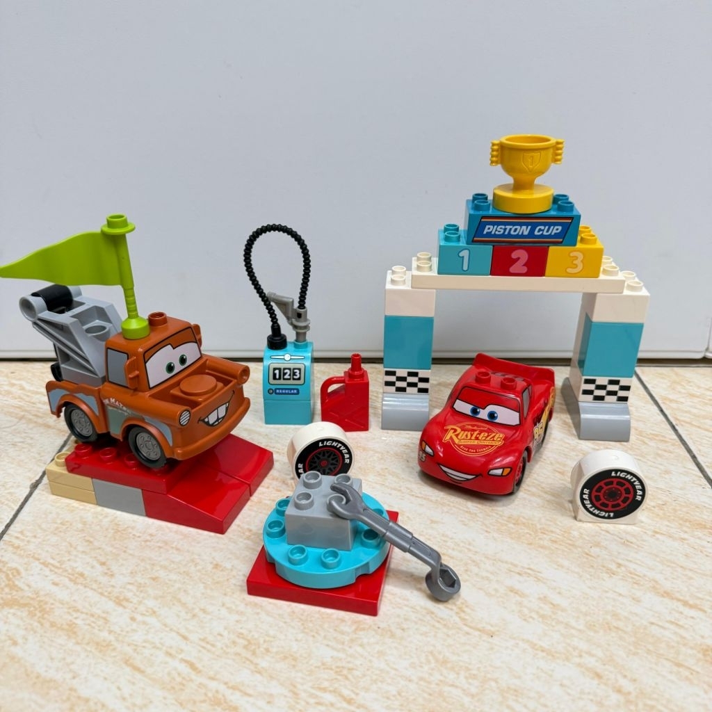 Preloved Lego Duplo 10924 Original Lightning McQueen's Race Day