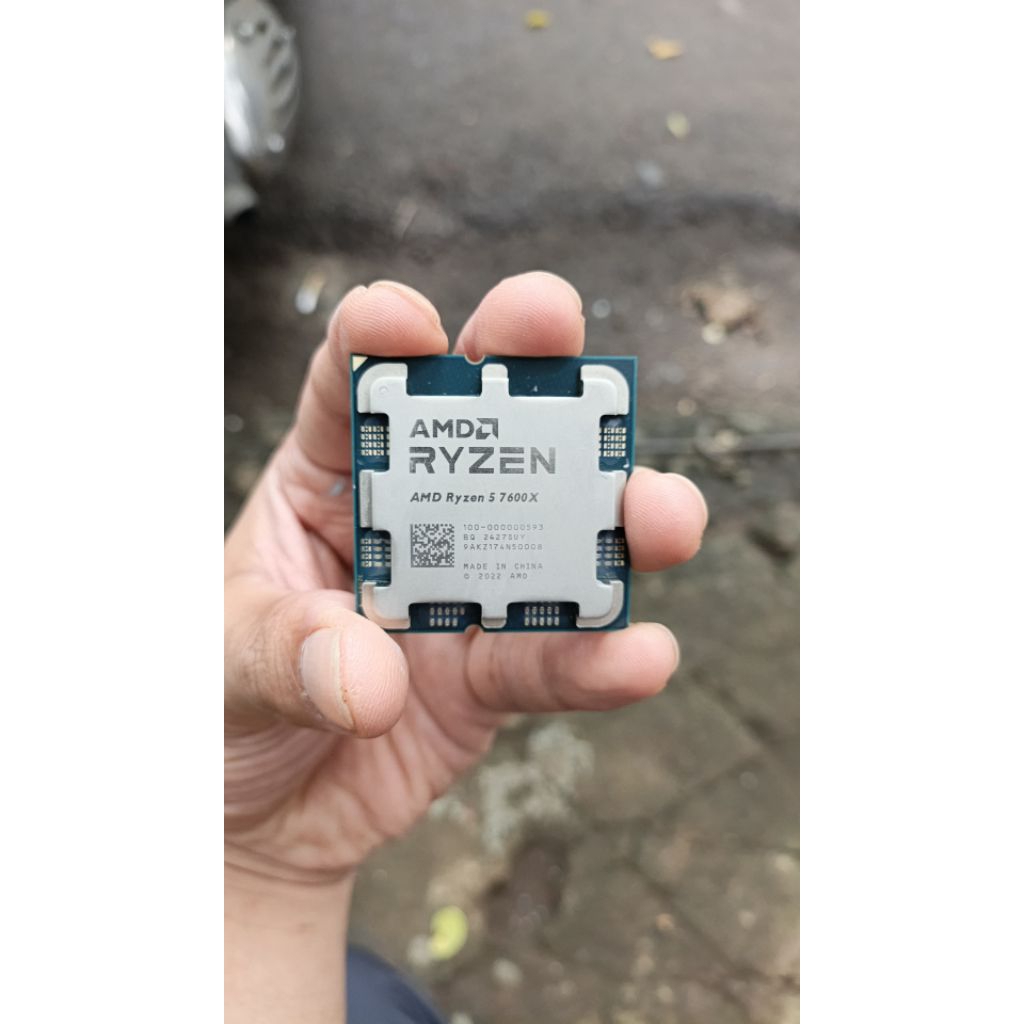 AMD RYZEN 5 7600X (Tray)