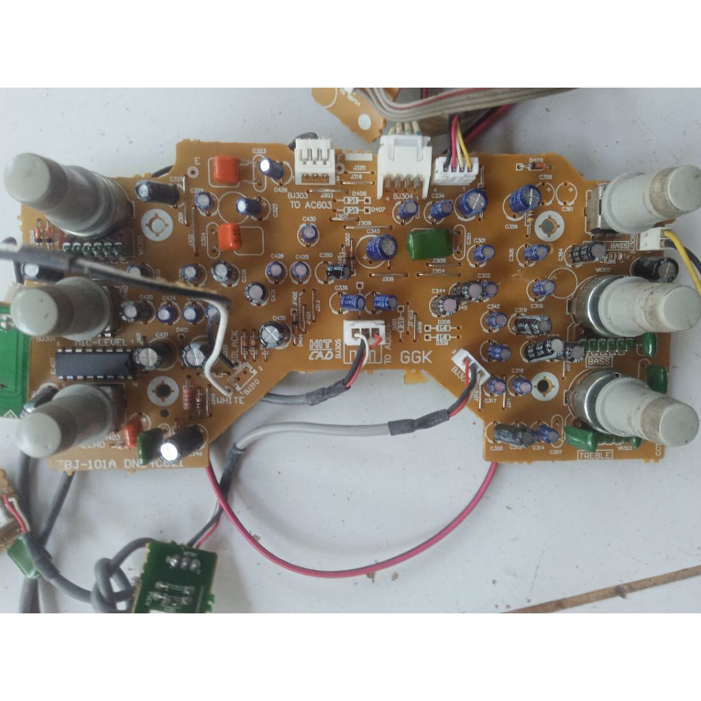 tone kontrol aktif Polytron xbr super bass pas 68 ori