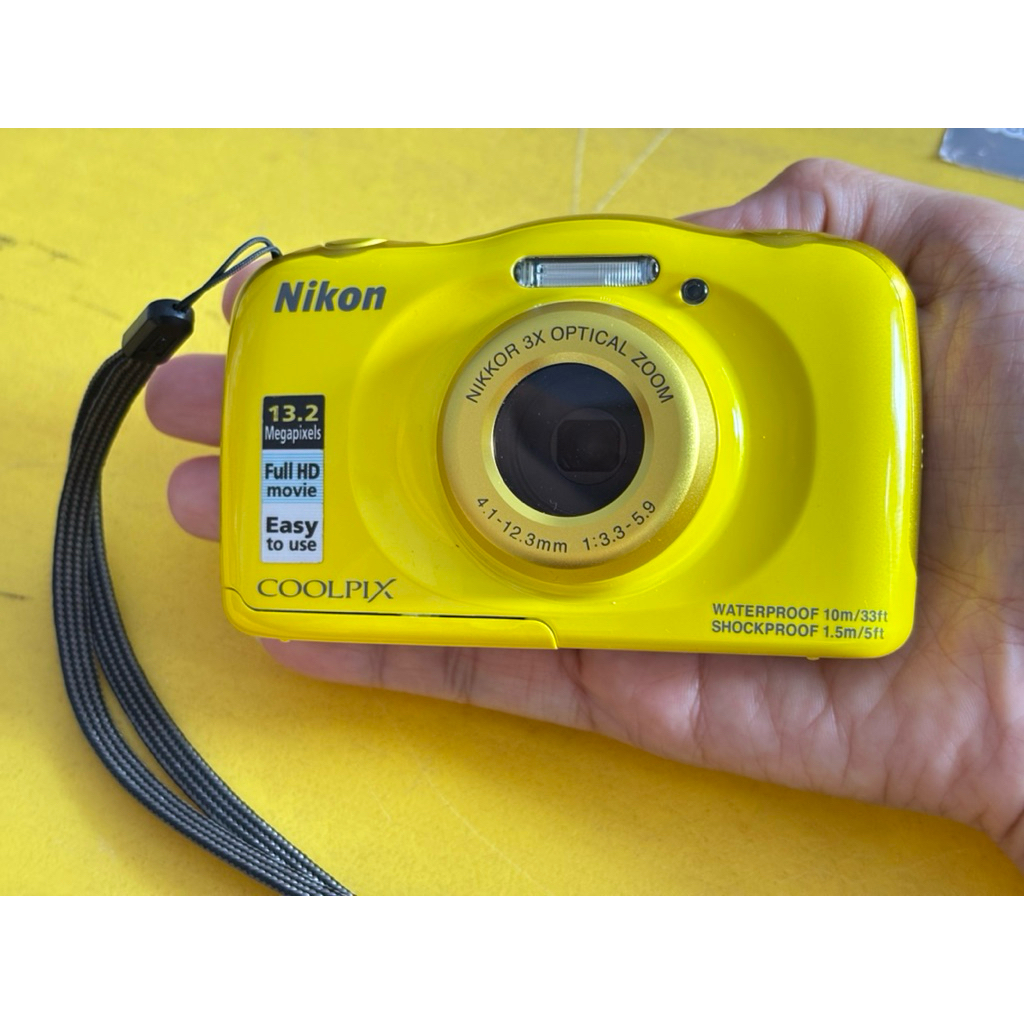 Nikon Coolpix S33 Yellow