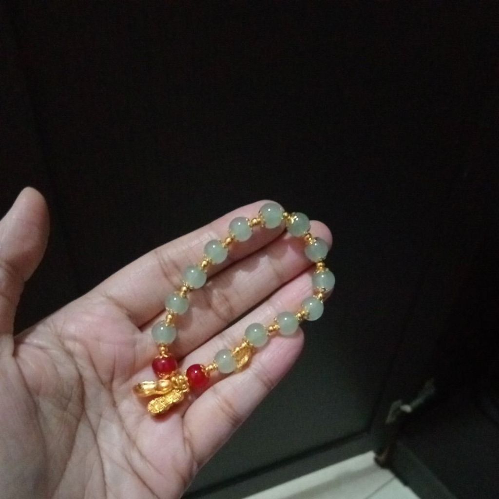 Gelang Giok Kacang