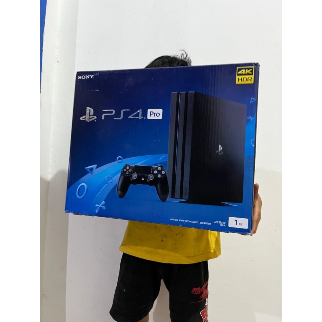 PS4 PRO 1 TB HEN