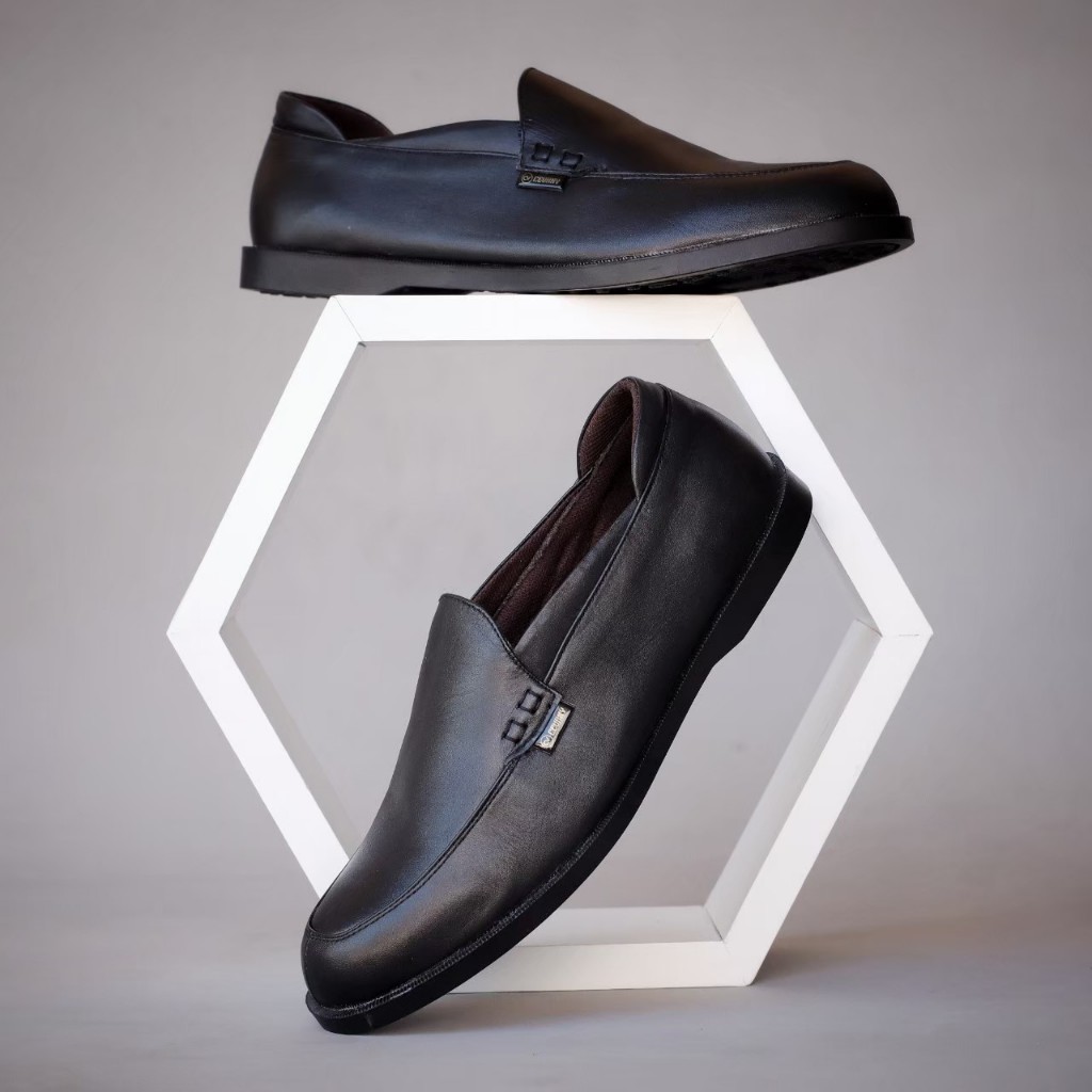 Sepatu pansus pria Resmi Formal Hitam Kuliah Kondangan Kerja PNS Guru Kickers