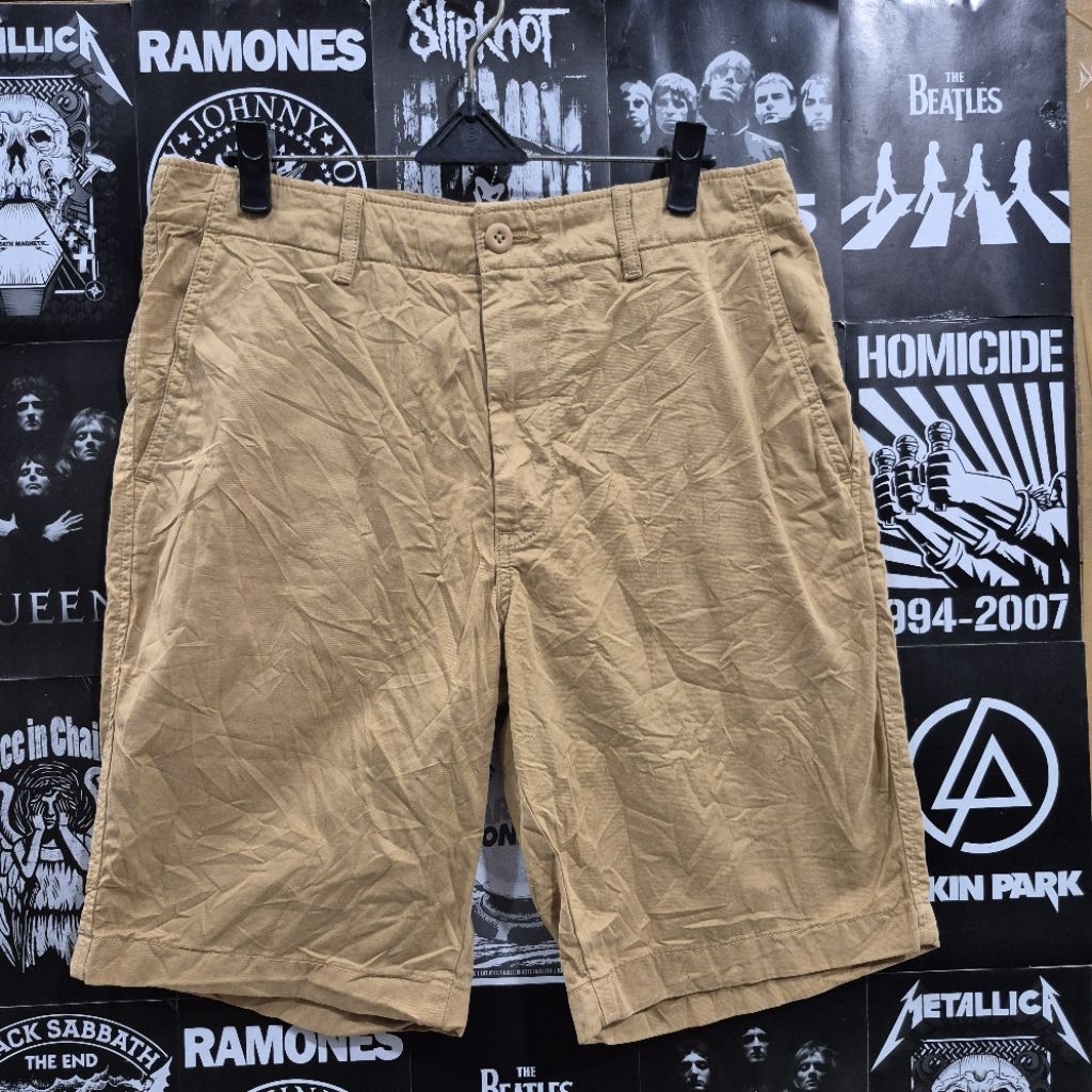 Celana Pendek Uniqlo Pria(30)