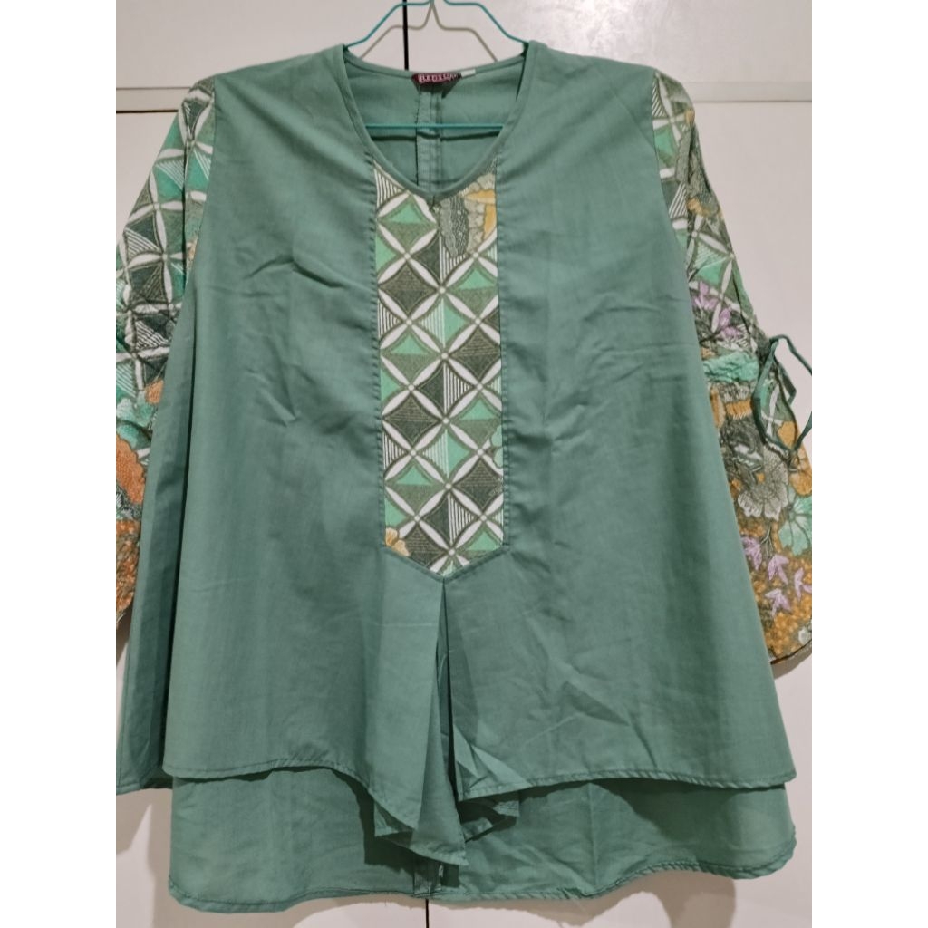 Blus Kombinasi Batik