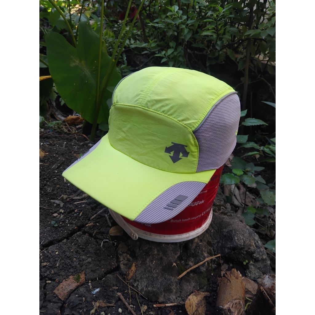 topi olahraga DESCENTE topi running dewasa