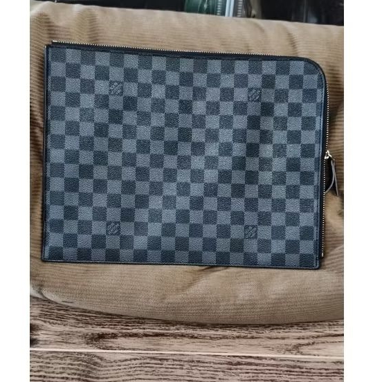 Clutch Louis Vuitton (second)