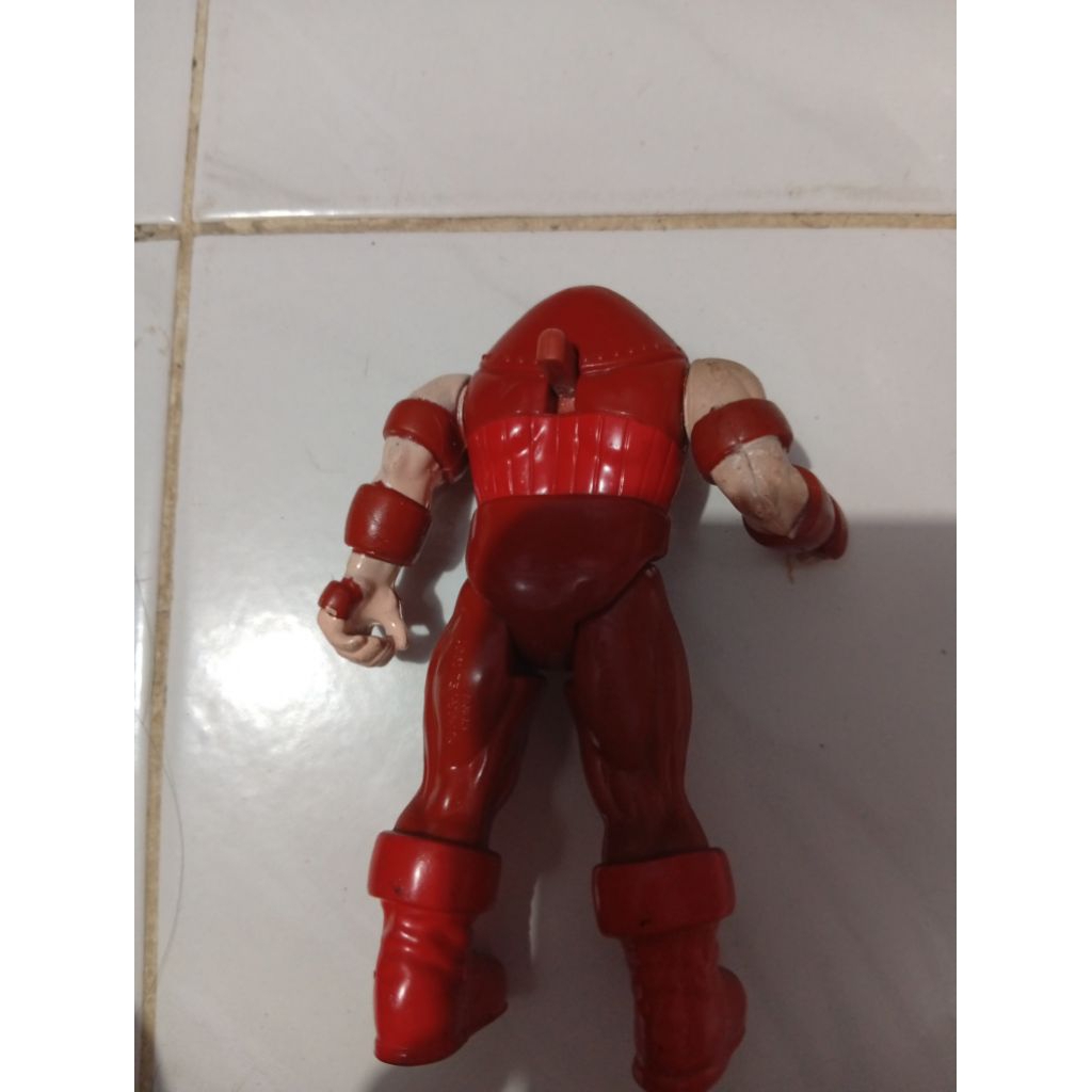 action figure Juggernaut dari lini mainan ToyBiz.