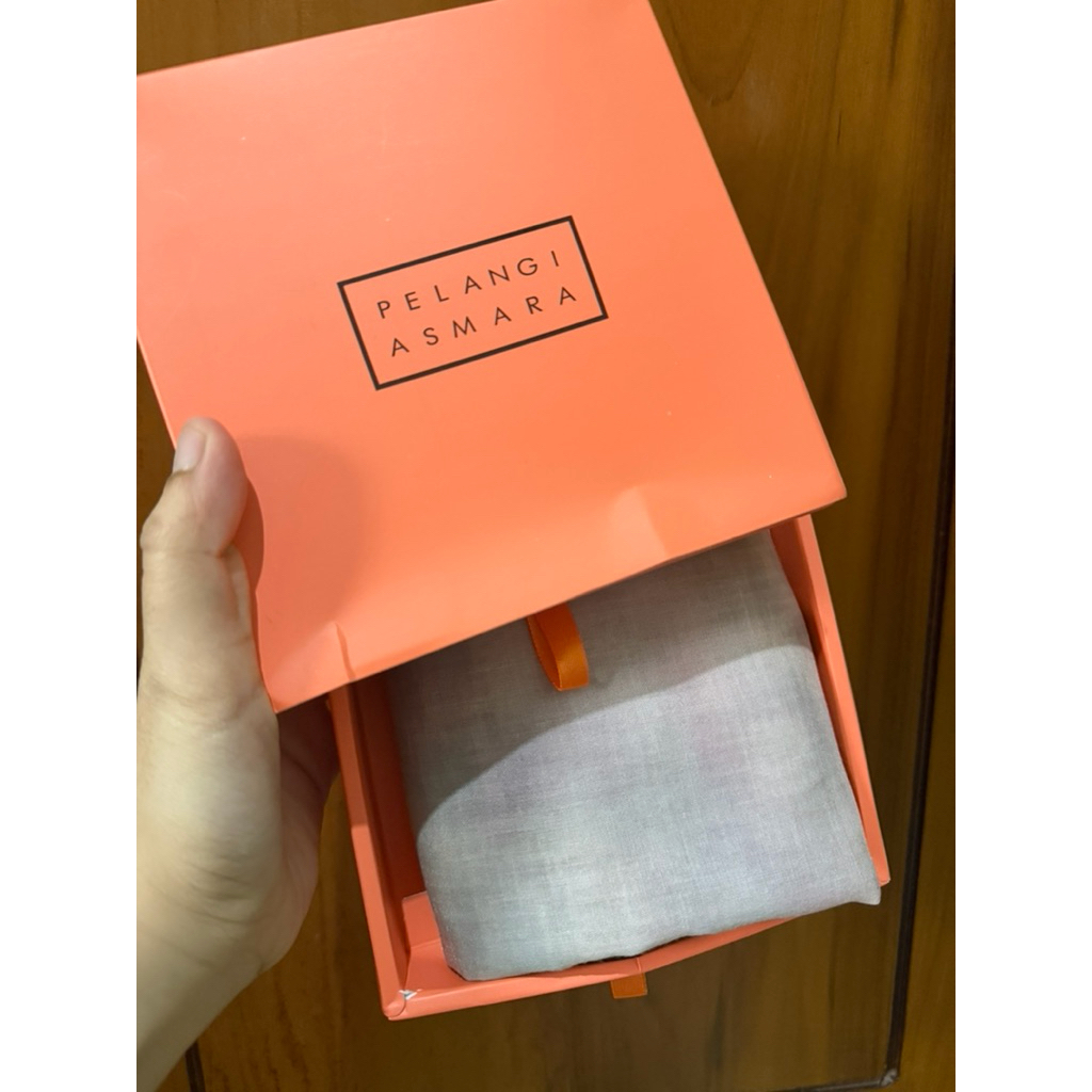 PRELOVED PELANGI ASMARA NICOLE PASHMINA