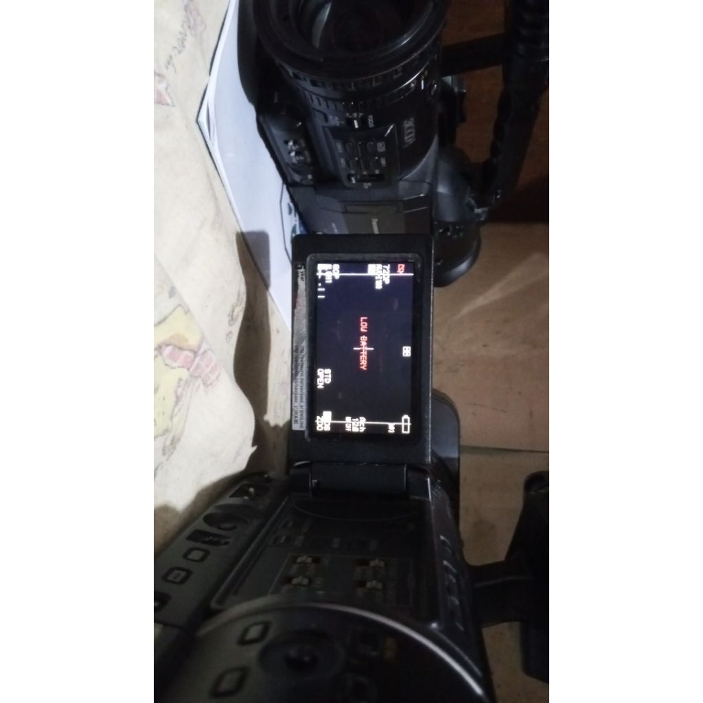 handycam panasonic hpx250
