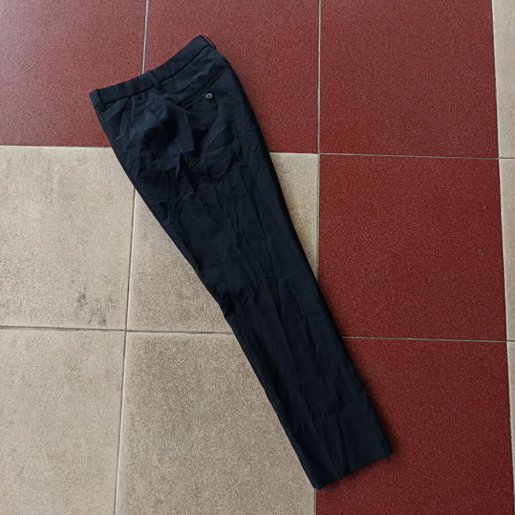 celana formal/kantor uniqlo hitam M