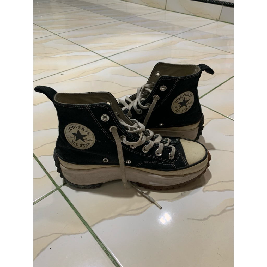 Converse Run Star Hike