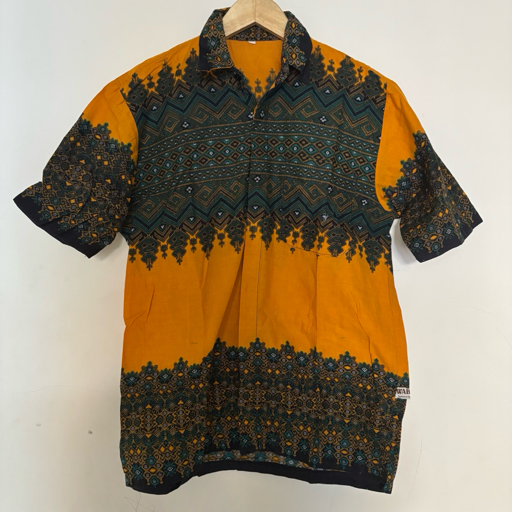 PRELOVE PRIBADI - Kemeja Batik Pria Lengan Pendek Kuning
