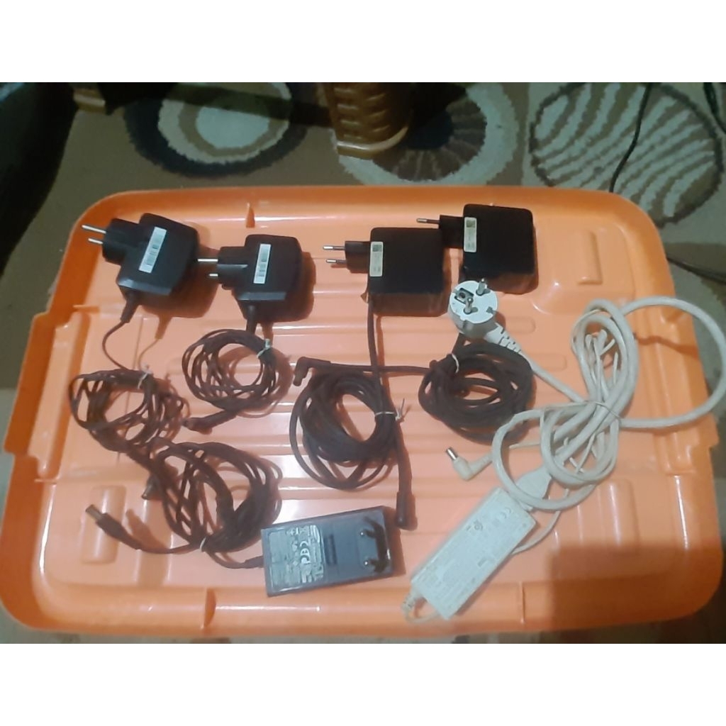 Adaptor Monitor Original Bekas