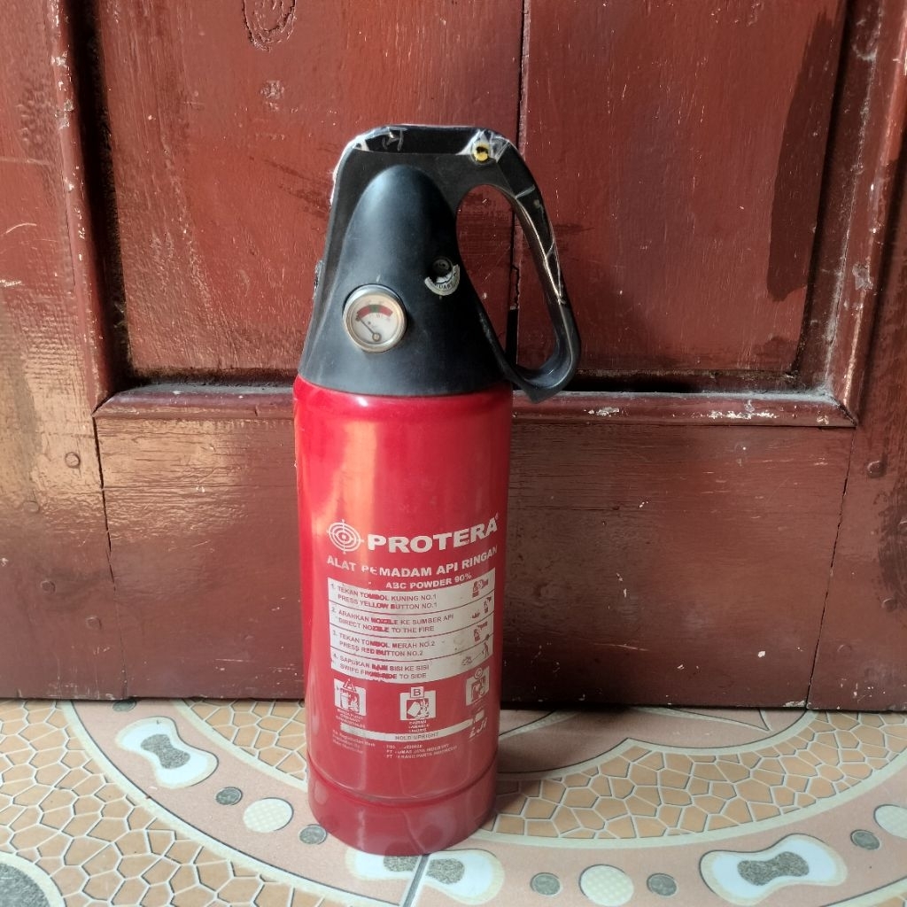 apar servo/protera 1kg minus isi kosong harus isi ulang.isi ulang -+Rp50000 barang sesuai iklan
