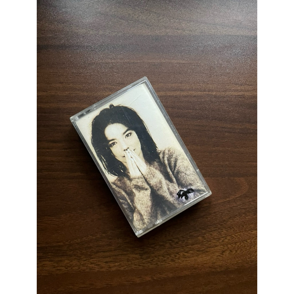 Kaset Pita Bjork - Debut