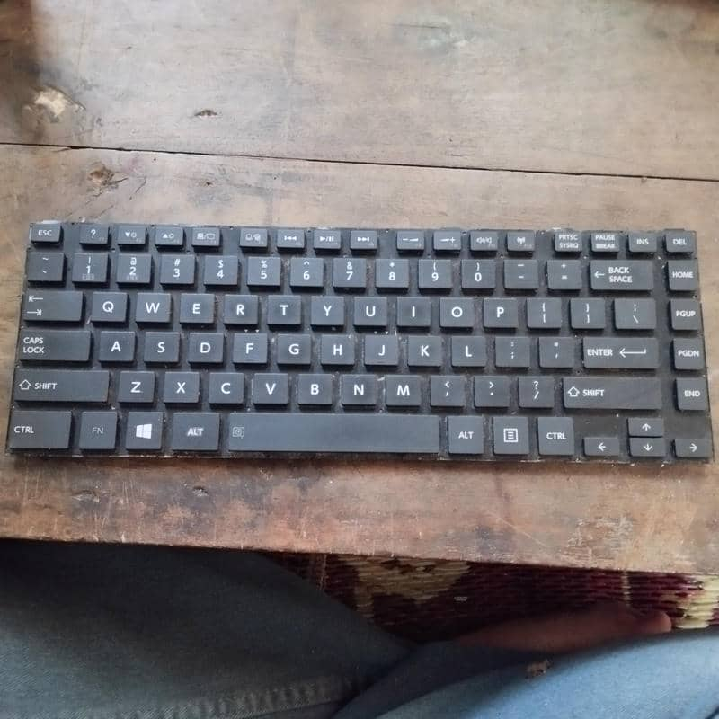 keyboard toshiba satellite c40-a