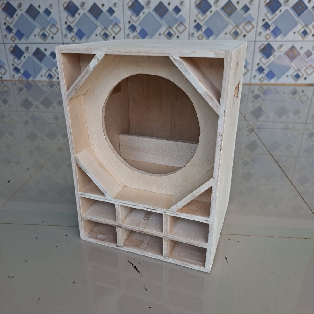 BOX SPEAKER 6 INC