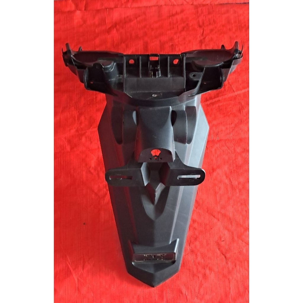 Spakbor belakang yamaha NEW NMAX 2020-2024 ORIGINAL B6H BEKAS COPOTAN