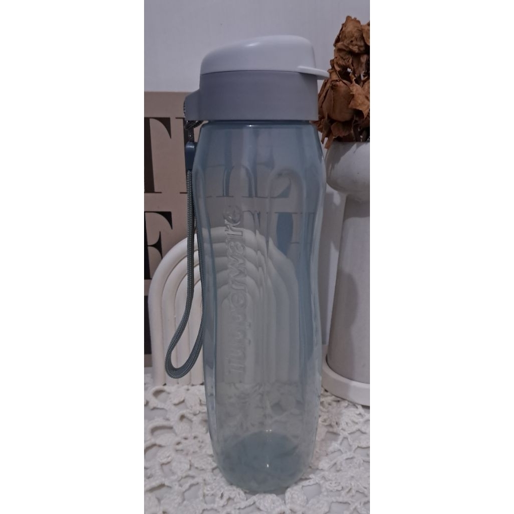 NEW - Eco Fashion 750ml Flip Tupperware