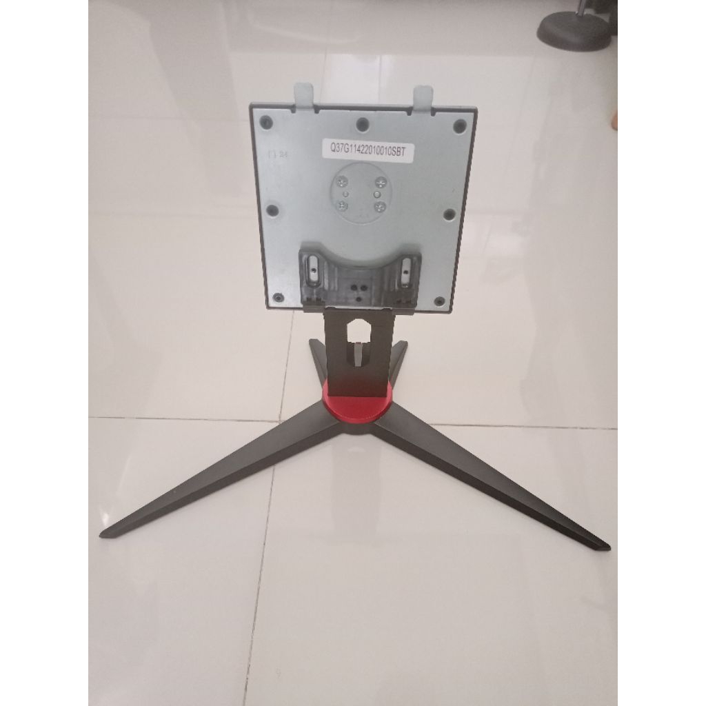 Stand Monitor AOC 24G2, 27G2, dan CU34G2X.