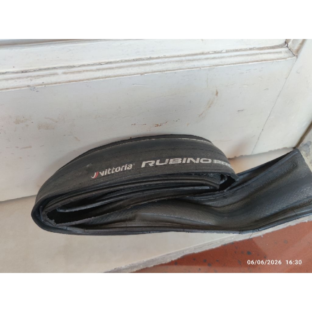 Second Vittoria Rubino Pro Speed 700x25 Ban Sepeda Balap Roadbike Minus