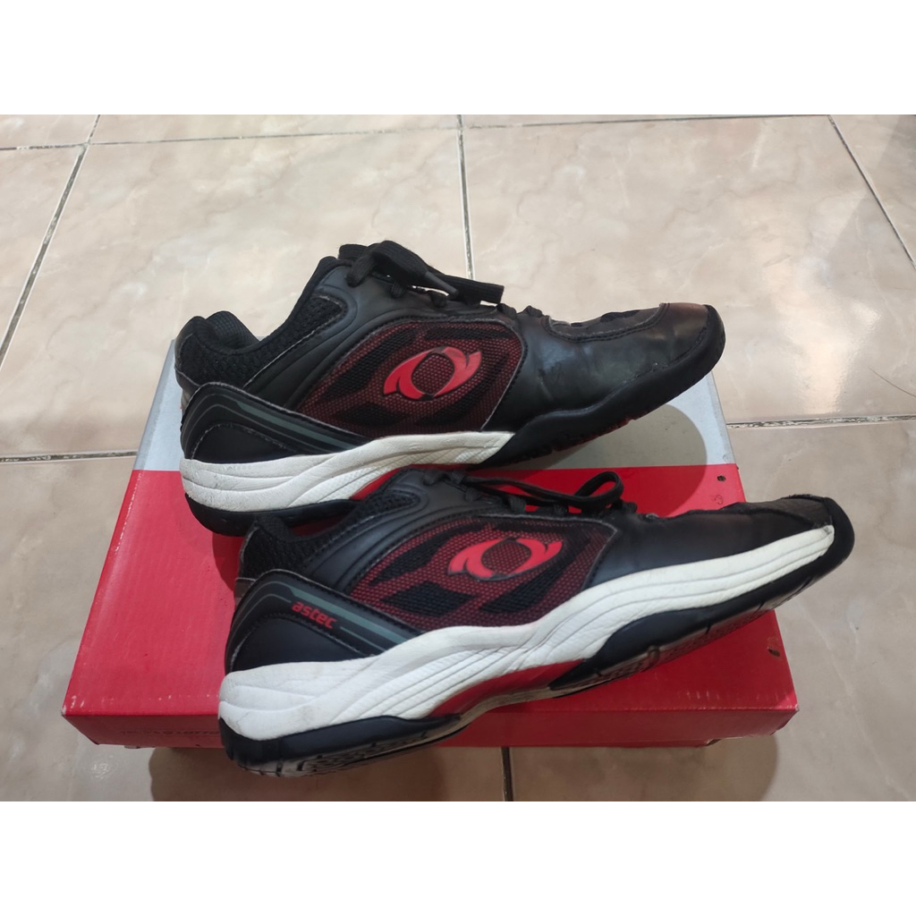 Sepatu Badminton Astec Original Size 37 – Bekas (Second) Layak Pakai