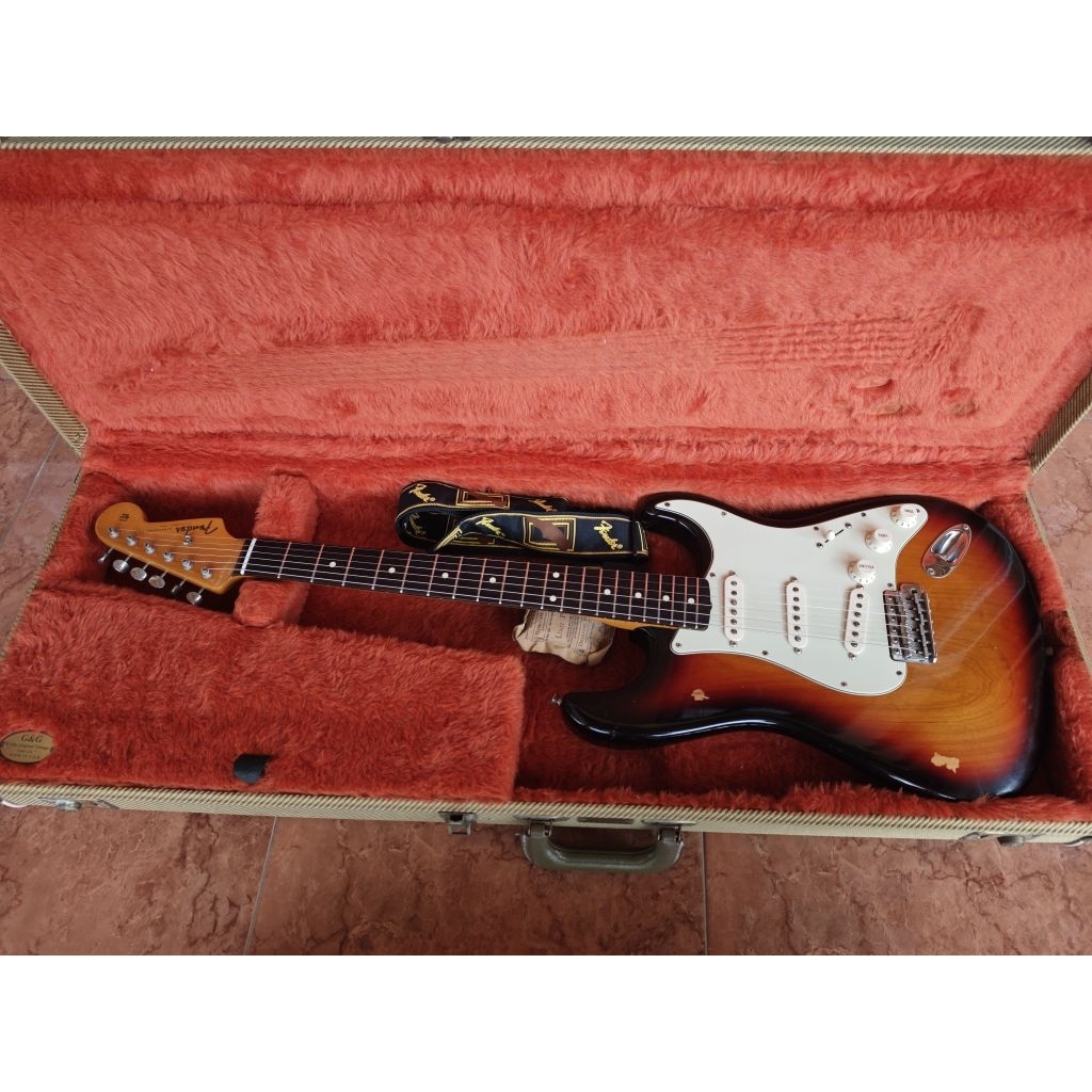 fender stratocaster american vintage 62 reissue avri sunburst made in usa