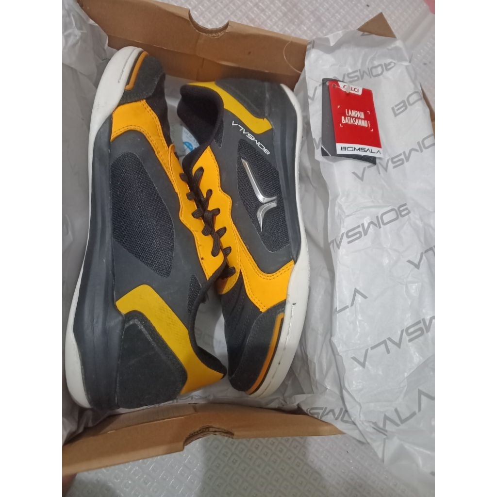 sepatu futsal calci #39