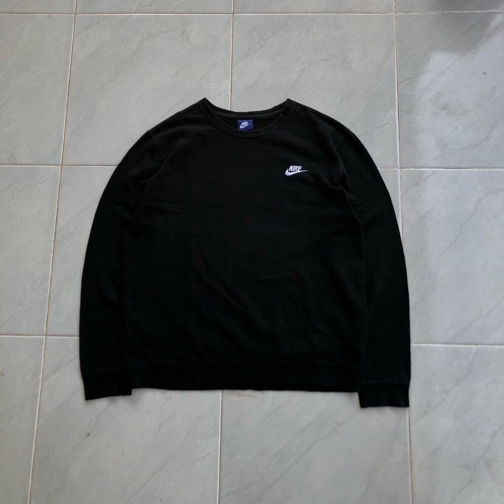 CREWNECK NIKE SMALL LOGO SWOOSH BLACK