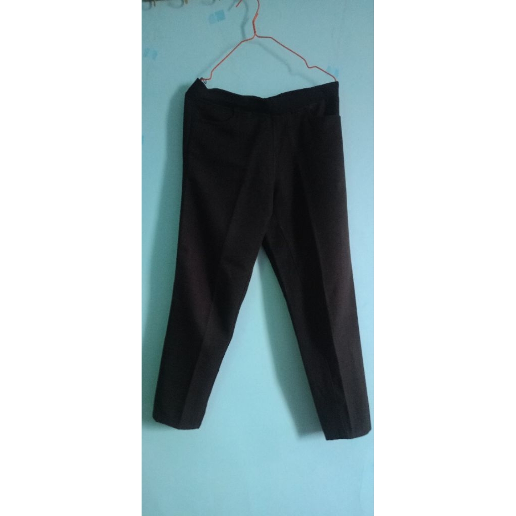 celana Nino warna hitam