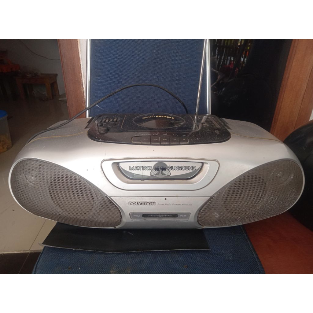 tape radio Polytron grand bazzoke bekas