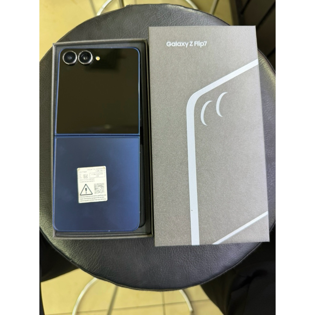 Samsung Galaxy Flip 7 12/256GB second garansi resmi