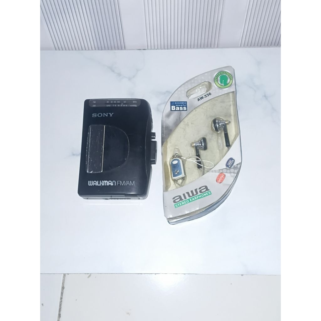 Sony Walkman Jadul WM FX10 Kondisi Nyala Gratis Earphone Aiwa
