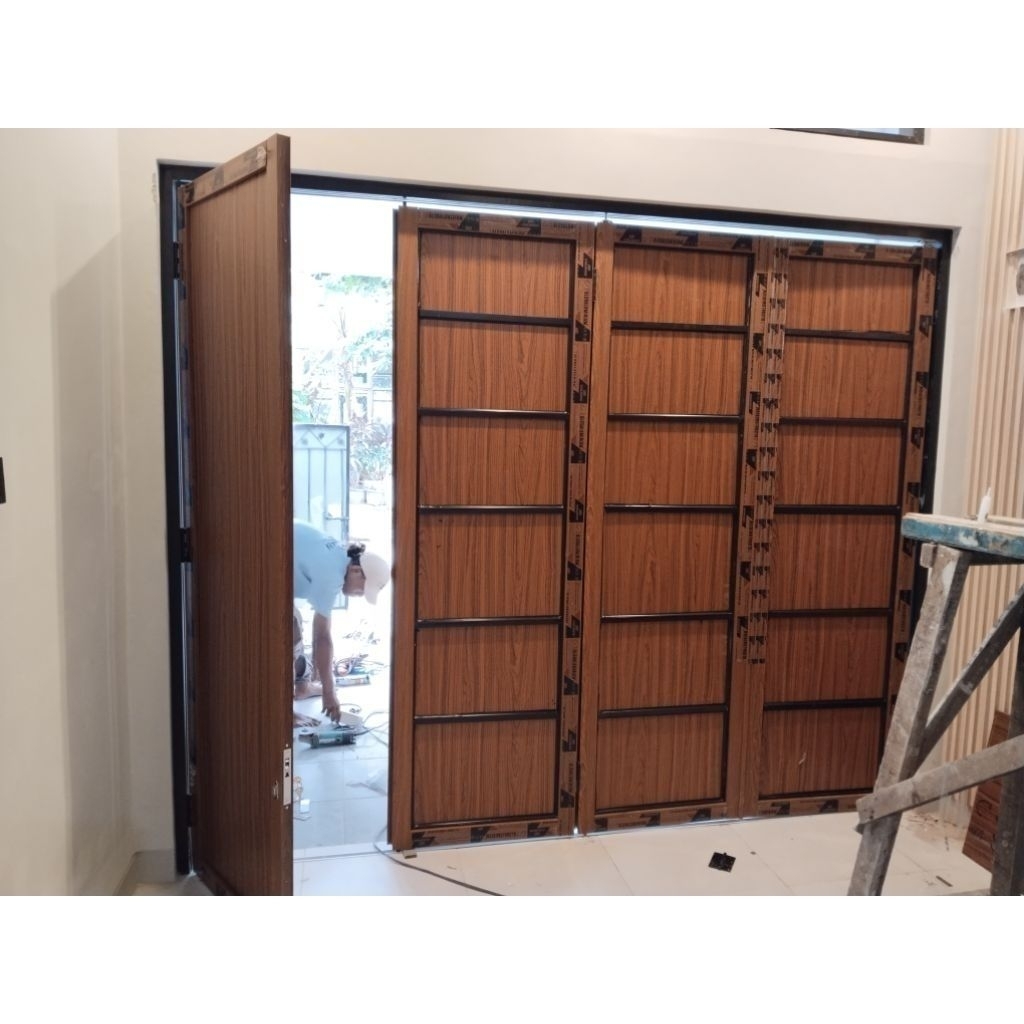 Pintu Lipat ACP Alumunium