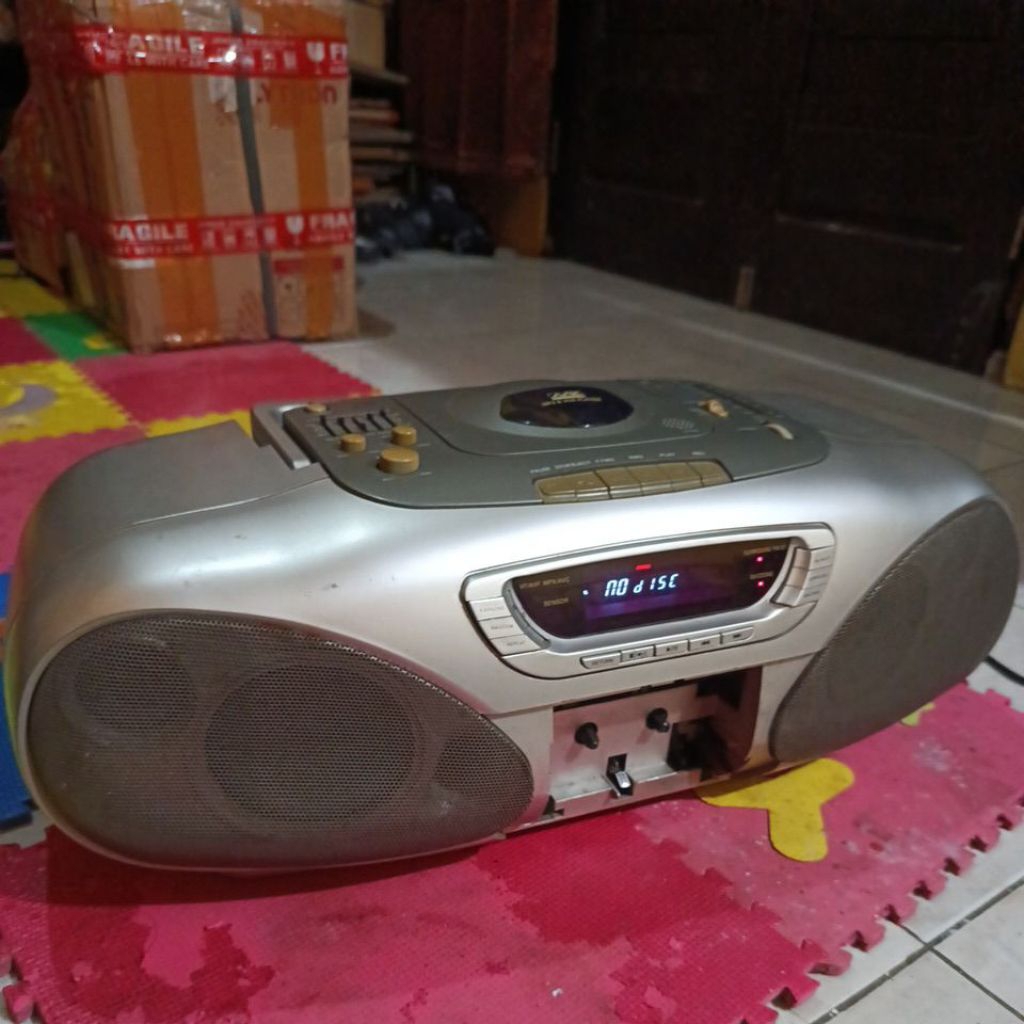 Compo Polytron model Vcd-7203DCG