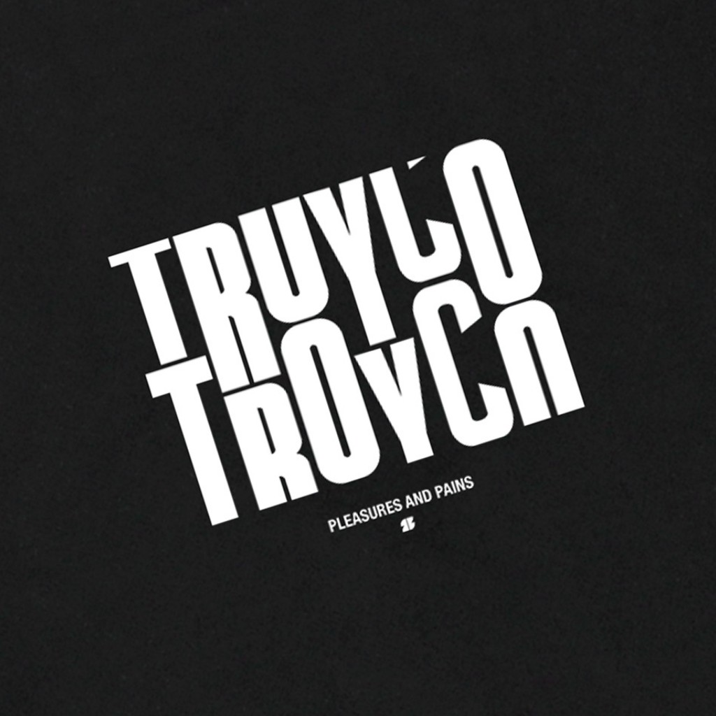 Troy Company Sweater Pria Hitam - Rhythmic Sweater Sweatshirt Crewneck Black SWD 3087