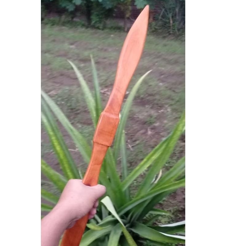 tombak kyai Pleret - tombak kayu - tombak mainan - tombak pusaka - tombak sakti - tombak peraga sila