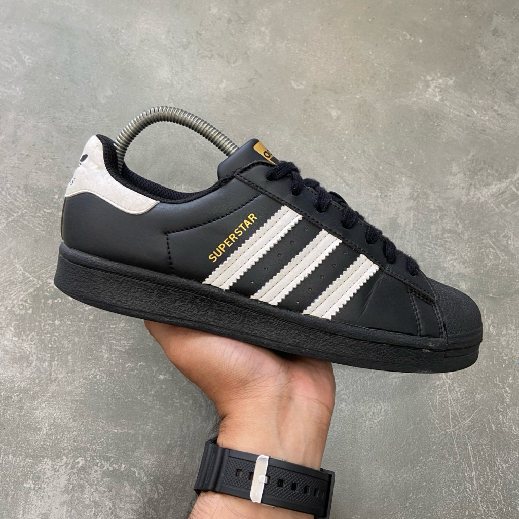 [Size 40] Adidas Superstar ‘Core Black White’ (EG4959) Second Original Kondisi Mulus No Minus. Harga