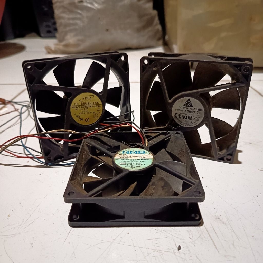 Kipas Fan DC Brushless 12V 9cm/90mm Bekas Cooling Fan Casing PC Router DVR