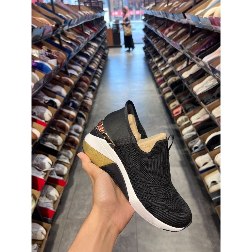 skechers mark nason