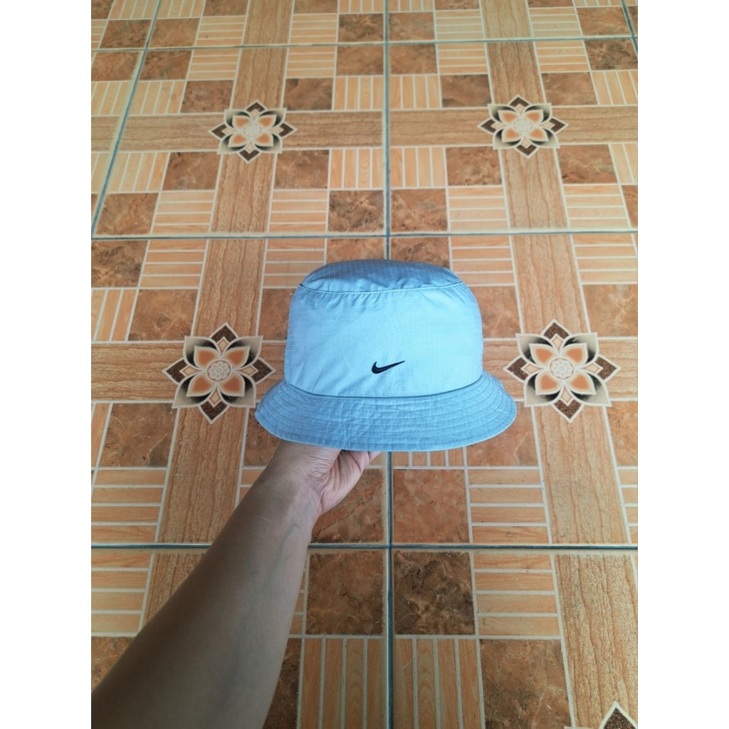 TOPI BUCKET NIKE CLIMAFIT (REMAJA)