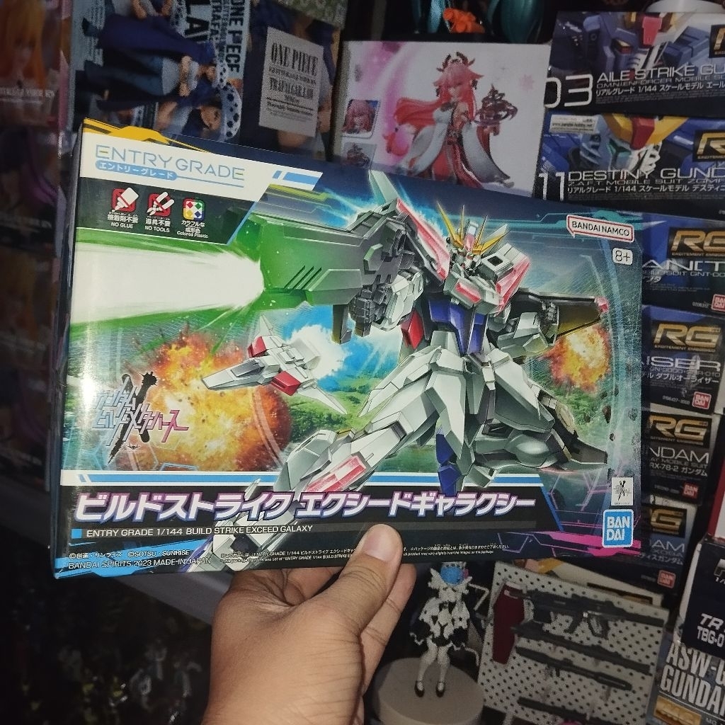 Entry Grade 1/144 Build Strike Exceed Galaxy dari lini Gundam Build Metaverse.