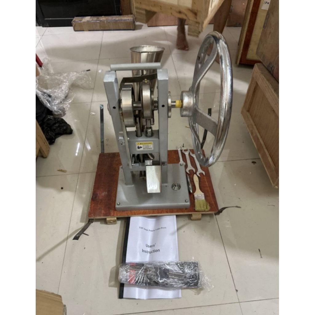 TDP 1S tablet press machine alat cetak tablet milk candy TDP-1S