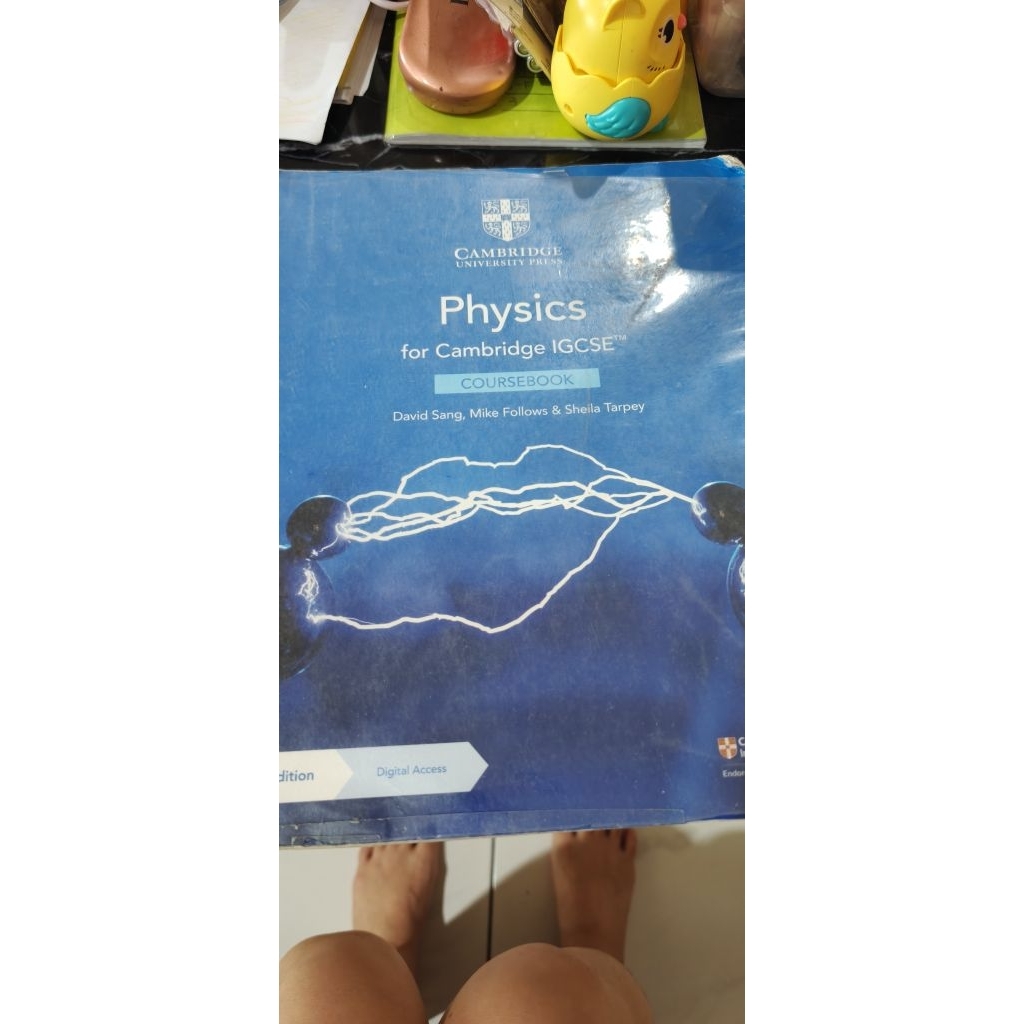 Cambridge Book Physics IGCSE Preloved