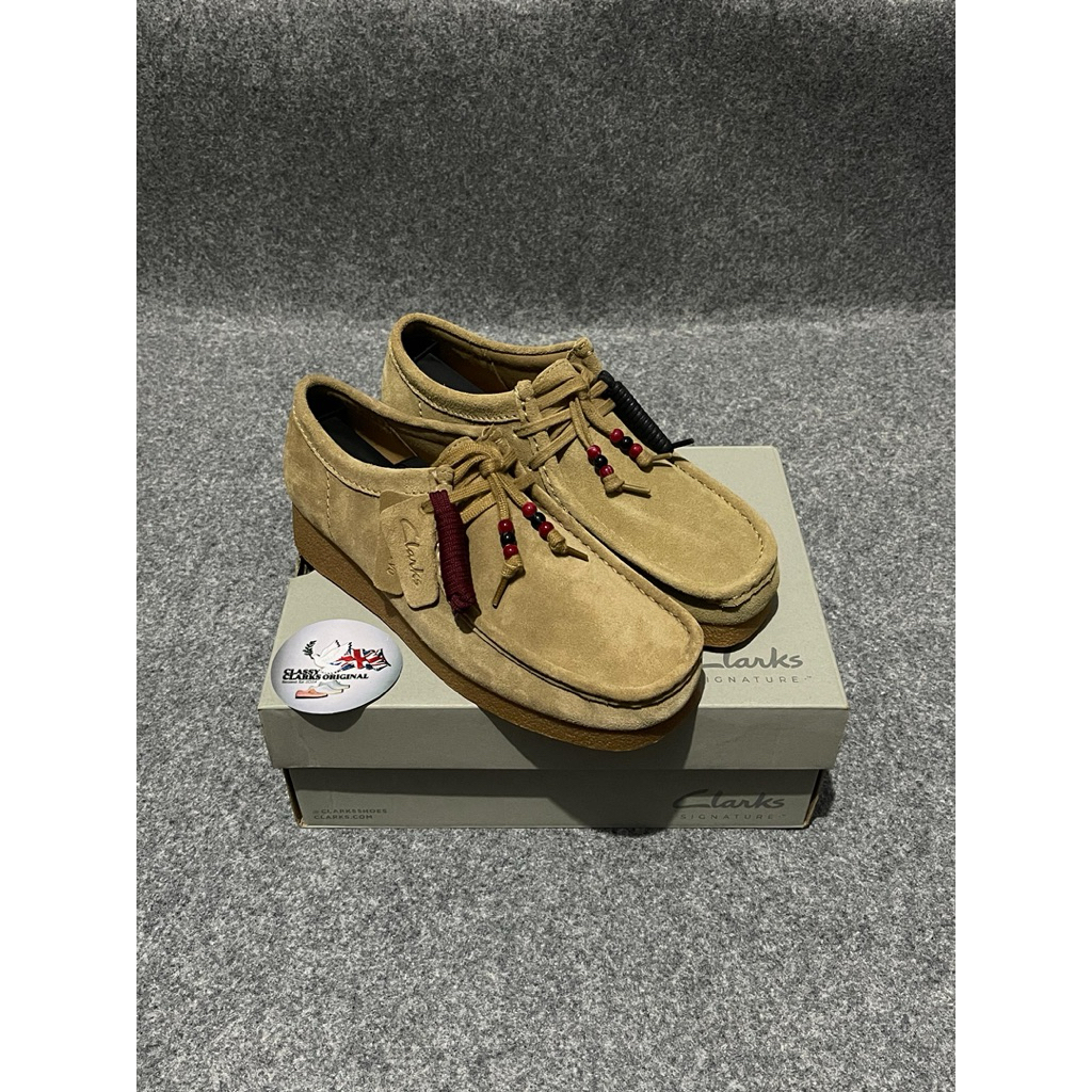 Clarks Wallabees