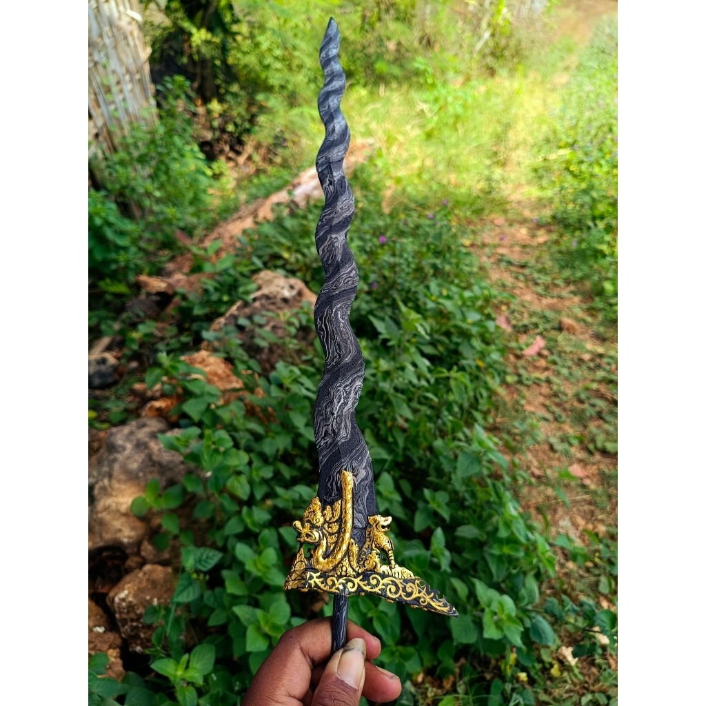Keris Nogo Singo Pamor buntel mayit