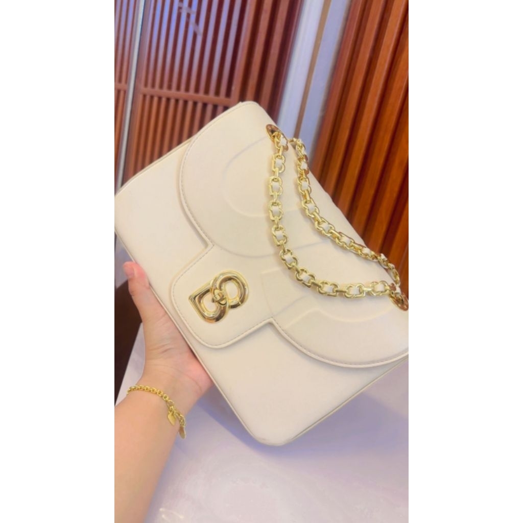 Preloved Alma Chain Bag Buttonscarves