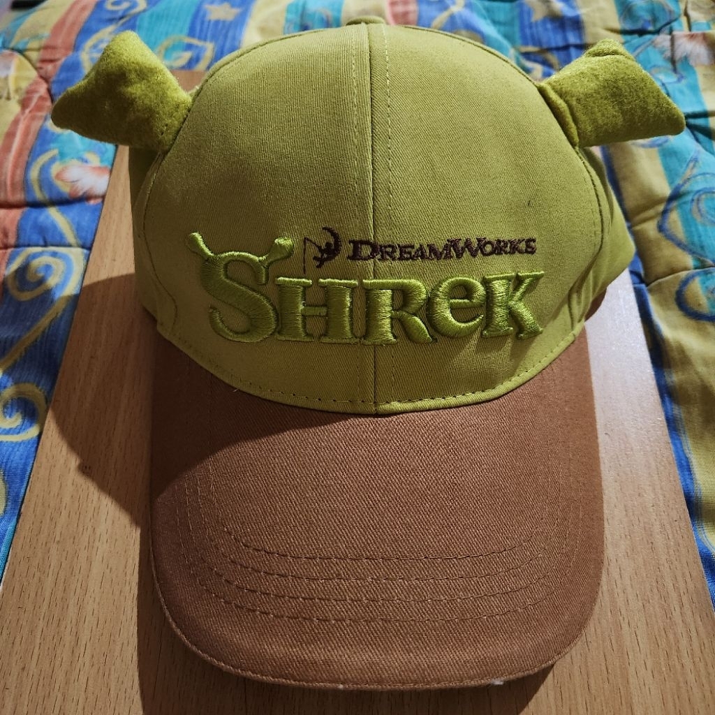 Topi Shrek Universal Studio