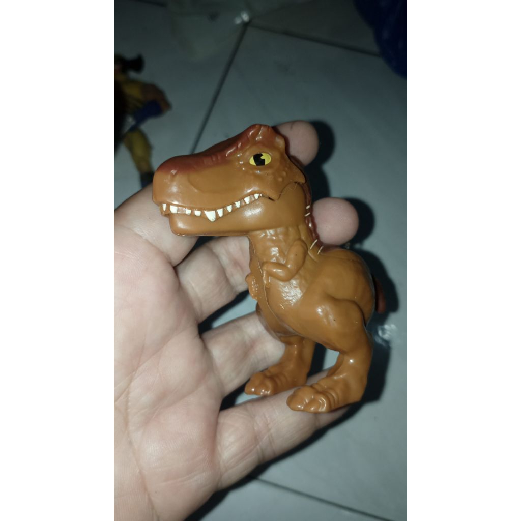 Figure dinosaurus t-rex happy meal Jurassic world Jurassic park